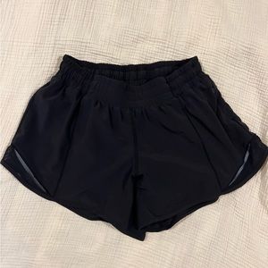 Lululemon Hotty Hot Low Rise Short 4”